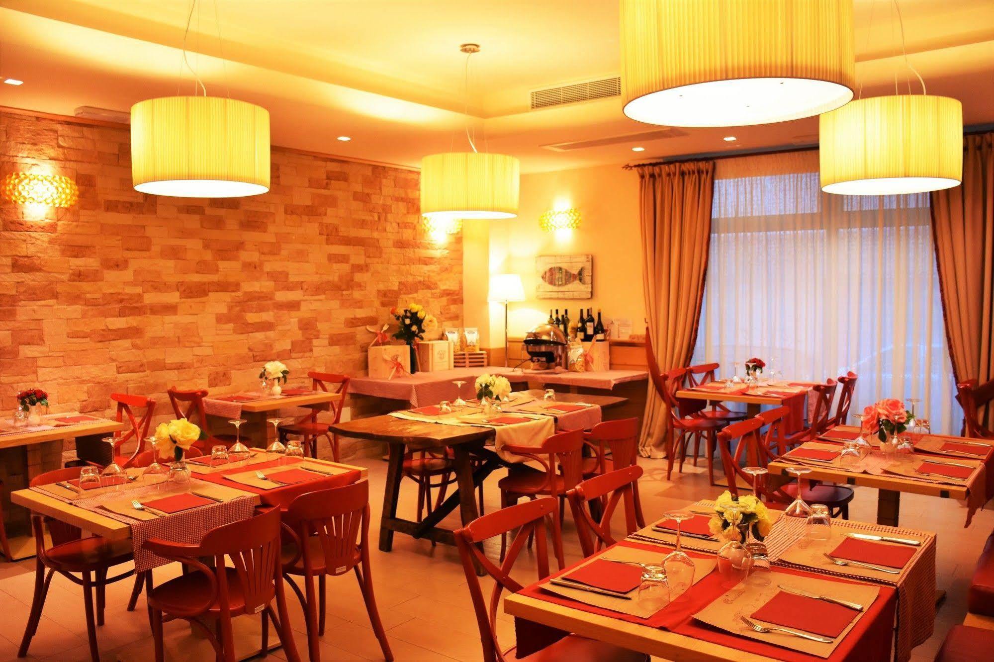 Relais Concorde Aparthotel กรอตตัมมาเร ภายนอก รูปภาพ
