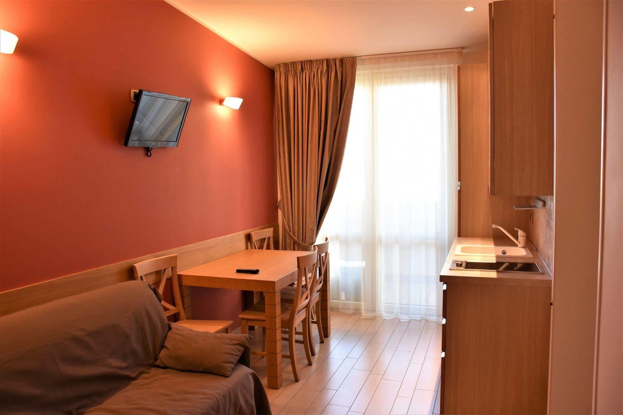 Relais Concorde Aparthotel กรอตตัมมาเร ภายนอก รูปภาพ